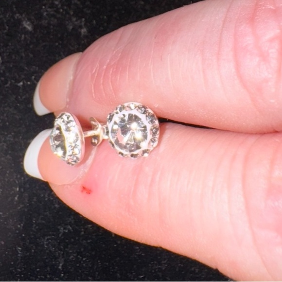 SILVER AND WHITE AUSTRALIAN CRYSTAL HALO STUD EARRINGS NEW IN BOX - Picture 11 of 12